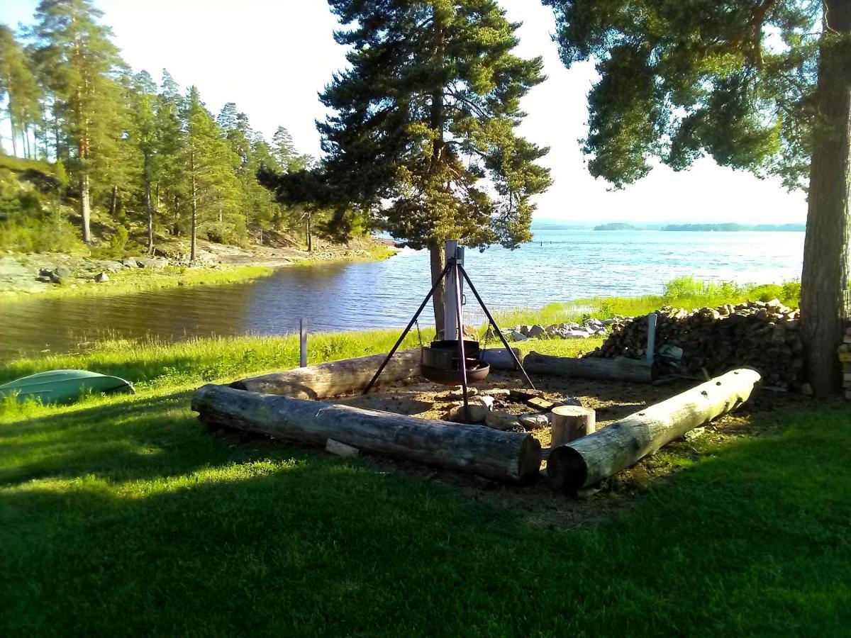Froeya Timber Cottage Арвика Екстериор снимка